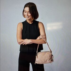 Wanderers manhattan crossbody
